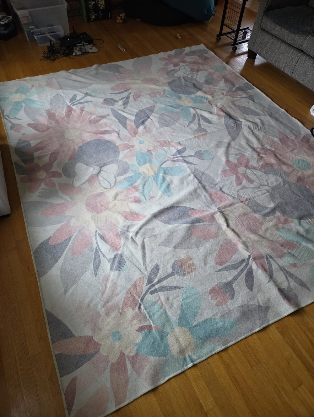 Ruggable Rug - 8x10 Minnie Mouse - Picture 2 of 7